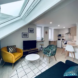 * Adelaide * Opera * Appartement